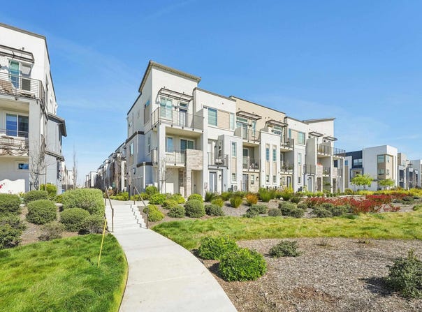 2870 Derbyline Ln, Alameda, CA 94501