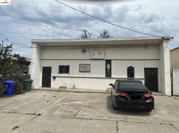105 Nevin Ave, Richmond, CA 94801