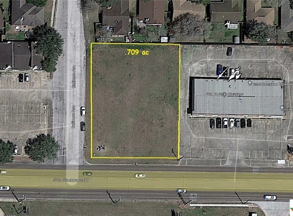 3808 John Stockbauer Drive, Victoria, TX 77904