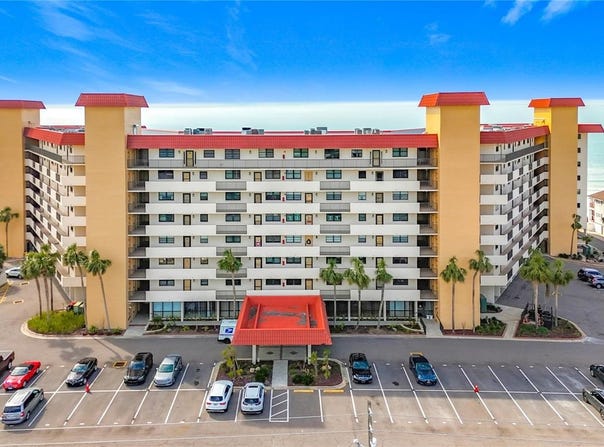 18304 GULF BOULEVARD, REDINGTON SHORES, FL 33708