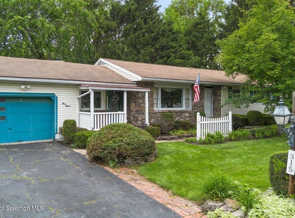 315 Delin Drive, South Abington Twp, PA 18411