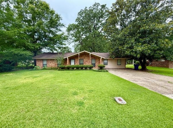 105 Myatt Cr., Houston, MS 38851