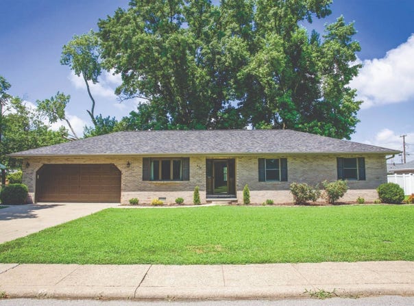 614 Montgomery Circle, Carmi, IL 62821