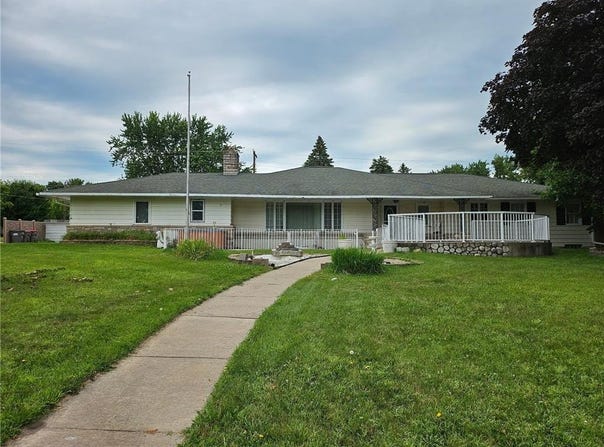 436 6th Avenue SW, Cambridge, MN 55008