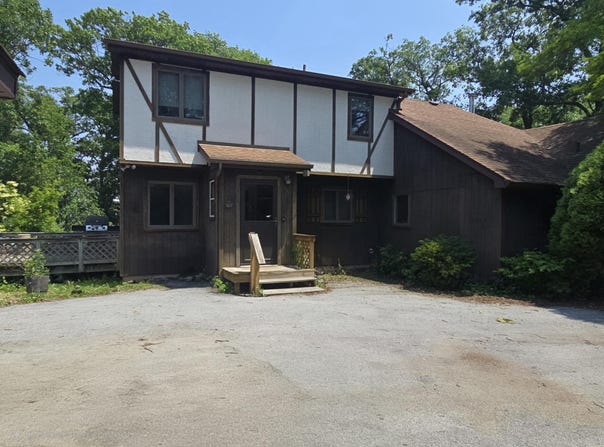 4714 W 121st Avenue, Crown Point, IN 46307