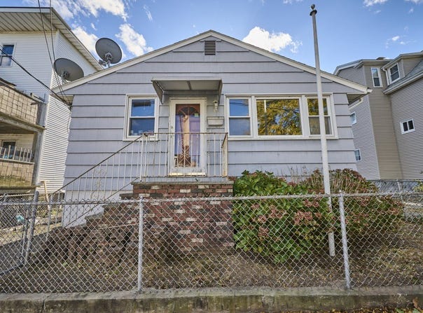 41 Henry St, Malden, MA 02148