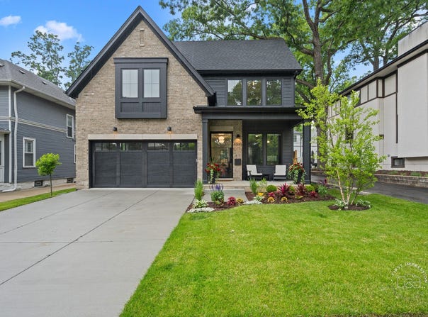 328 S Loomis Street, Naperville, IL 60540