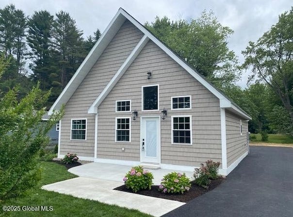 26 N 2nd Avenue, Broadalbin, NY 12025