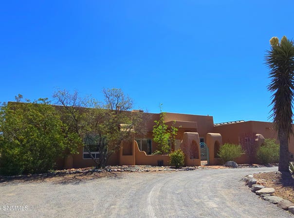 5423 Angel fire Court, Las Cruces, NM 88011