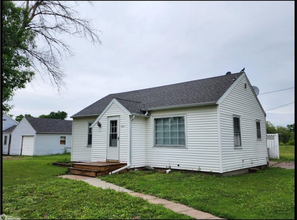 409 Whitney Street, Griswold, IA 51535
