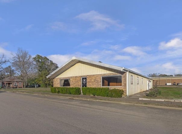 211 Glover Street, Newton, TX 75966