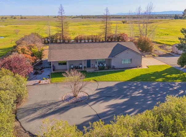 19845 Meadow View Road, Red Bluff, CA 96080