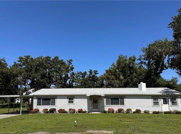 915 N 7th Avenue, Wauchula, FL 33873