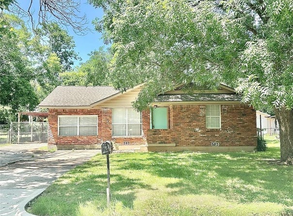 1125 Laguna Drive, Denton, TX 76209