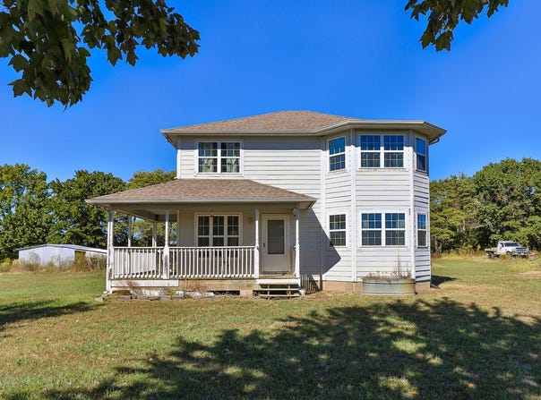 14406 Lawrence 2052, Miller, MO 65707