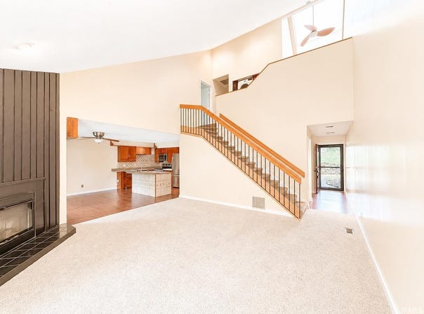 9451 S Pointe LaSalles Drive, Bloomington, IN 47401