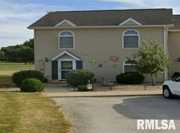 605 Beyers Lake Estates, Pana, IL 62557