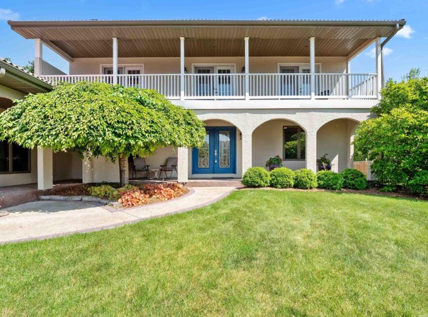 9534 Blue Mound Drive, Fort Wayne, IN 46804-5921