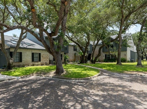 210 Oak Bay St, ROCKPORT, TX 78381