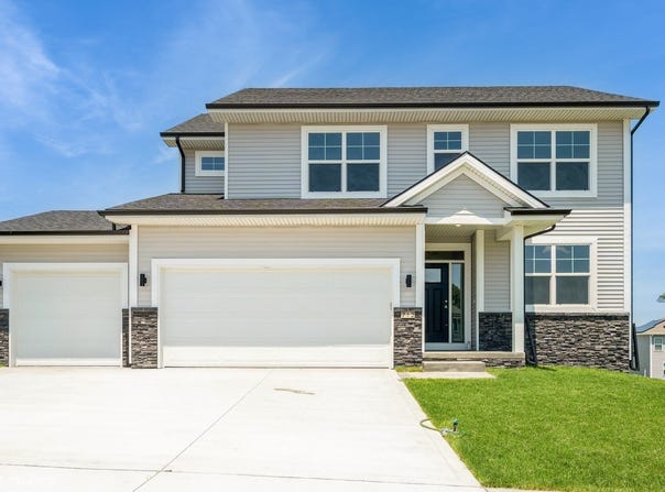 712 Meadow Road, Adel, IA 50003