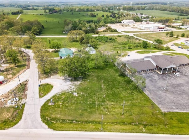 1495 S Sam Houston Boulevard, Houston, MO 65483