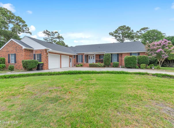 9 Quail Hollow Drive, Oak Island, NC 28465