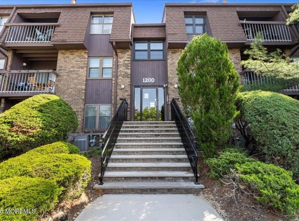 1213 Country Mill Drive, East Windsor, NJ 08512