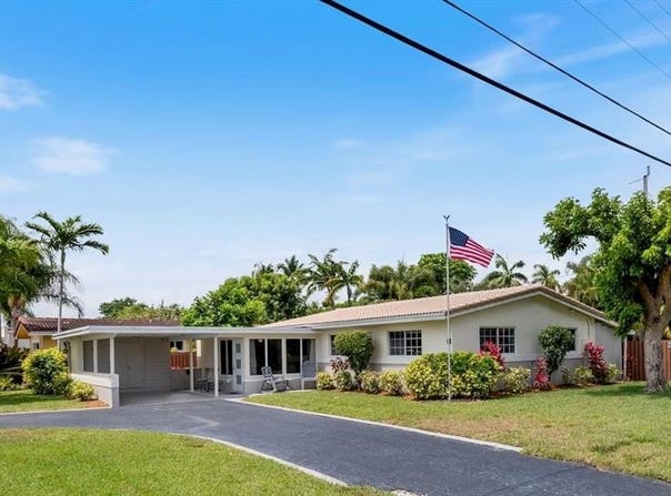 2113 NE 29th Ct, Fort Lauderdale, FL 33306