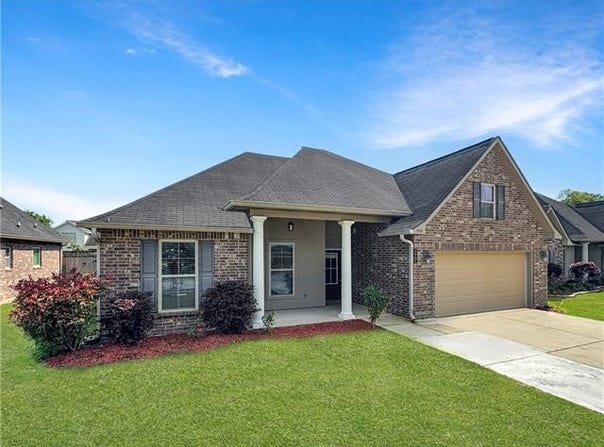 688 FAIRFIELD Loop, Slidell, LA 70458