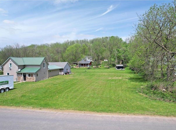 Lot 5 Oak Street NE, Mazeppa, MN 55956