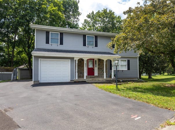 15 Dogwood Lane, Erwin, NY 14870