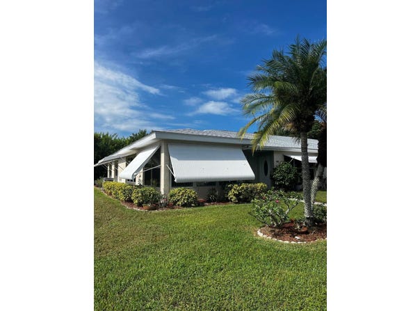 910 Savannas Point Drive, Fort Pierce, FL 34982