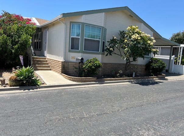 10550 WESTERN AVE., STONTON, CA 90680