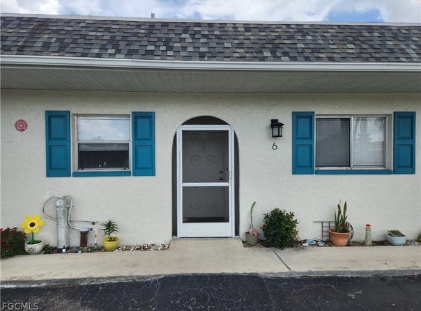1220 SE 40th Street, Cape Coral, FL 33904