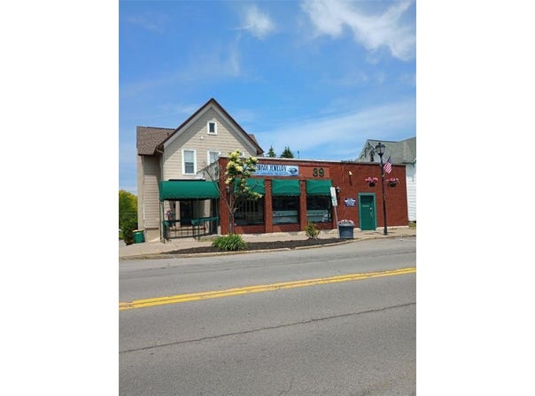39 W Main Street, Webster, NY 14580