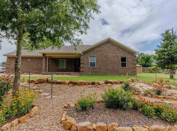317 Oakwood Lane, Perryville, AR 72126