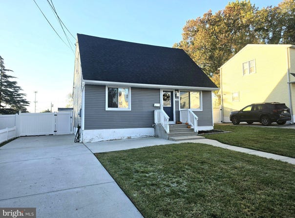 26 WILSON Avenue, BELLMAWR, NJ 08031