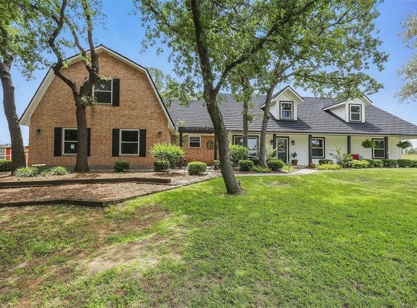9816 County Road 603c, Burleson, TX 76028