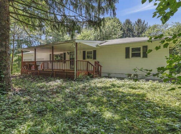2745 Elder Road NE, Lancaster, OH 43130