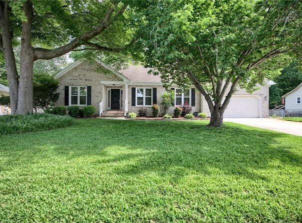 616 Royal Grant Drive, Chesapeake, VA 23322