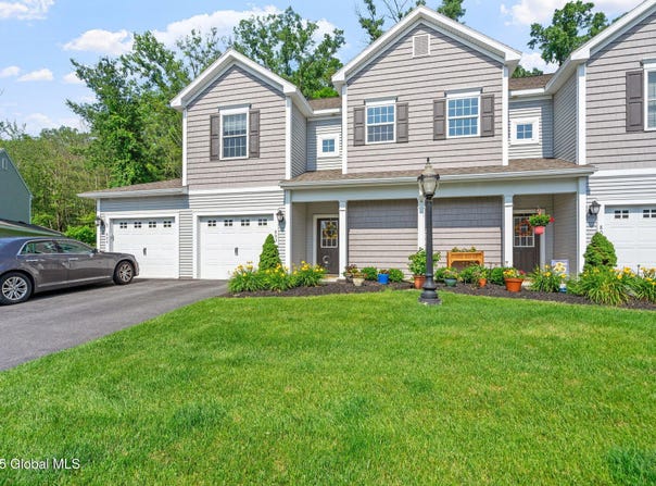 803 Grayson Place, Glenville, NY 12302