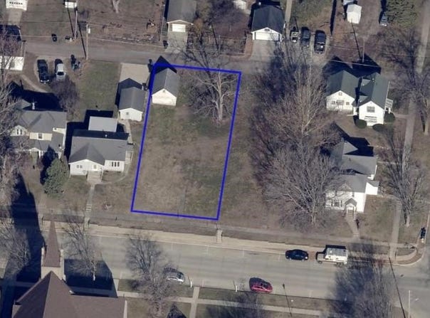 708 W Cedar St, Cherokee, IA 51012