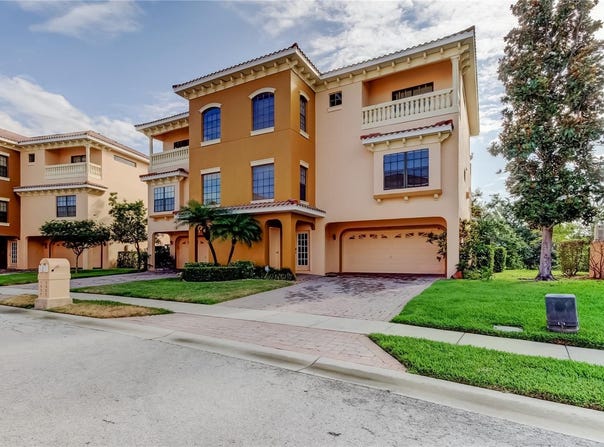 1531 EMBER LANE, TARPON SPRINGS, FL 34689