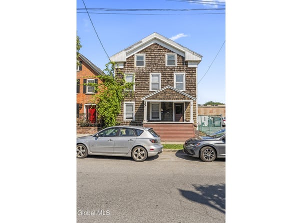 58 Woodlawn Ave Avenue, Saratoga Springs, NY 12866