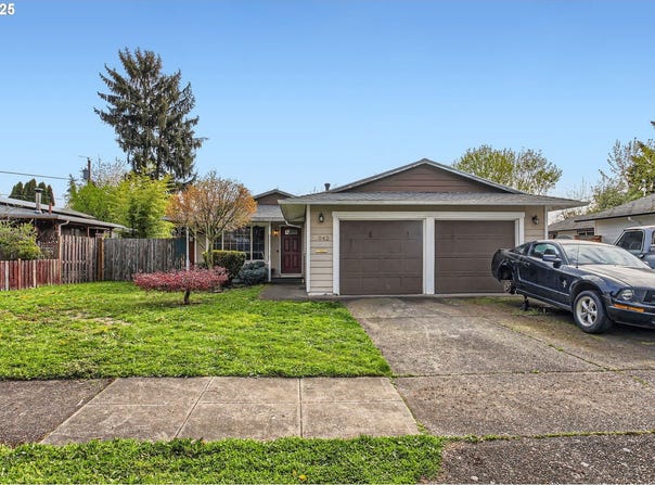 9042 N CHAUTAUQUA PL, Portland, OR 97217