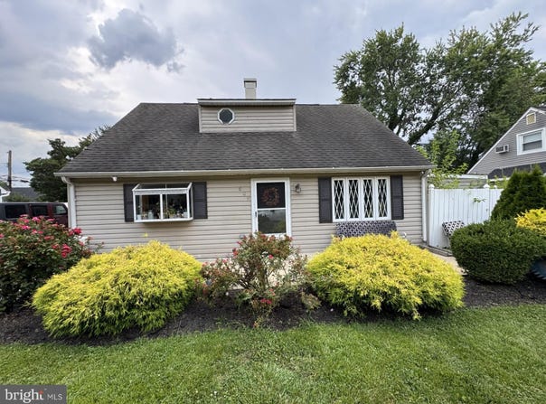 609 FAIRHILL Road, MORRISVILLE, PA 19067