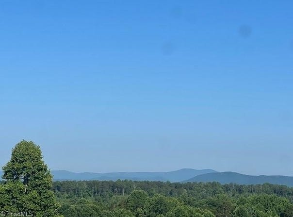 000 Potts Road, Mount Airy, NC 27030