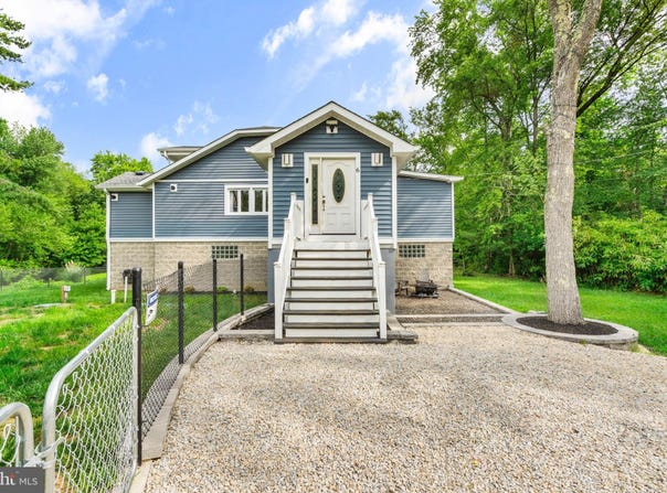 6 KATES TRACT, MOUNT HOLLY, NJ 08060