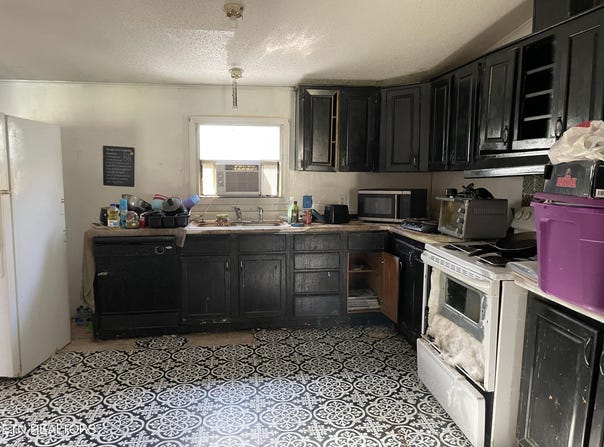 4589 Mount Carmel Rd, Camden, TN 38320