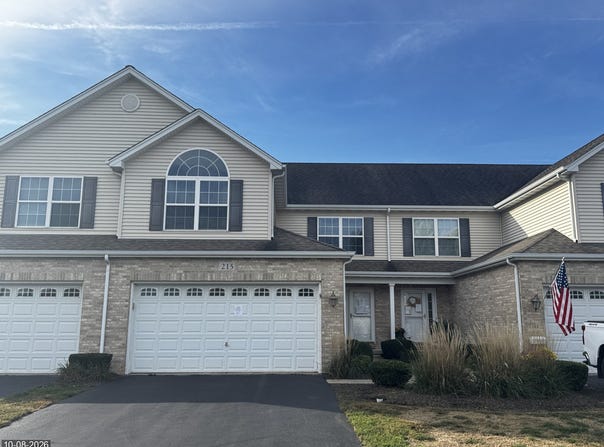 215 Geraldine Court, Somonauk, IL 60552